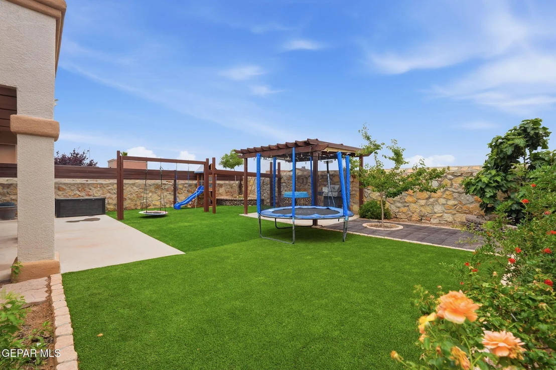 Photo of 14213 FABLED POINT Avenue