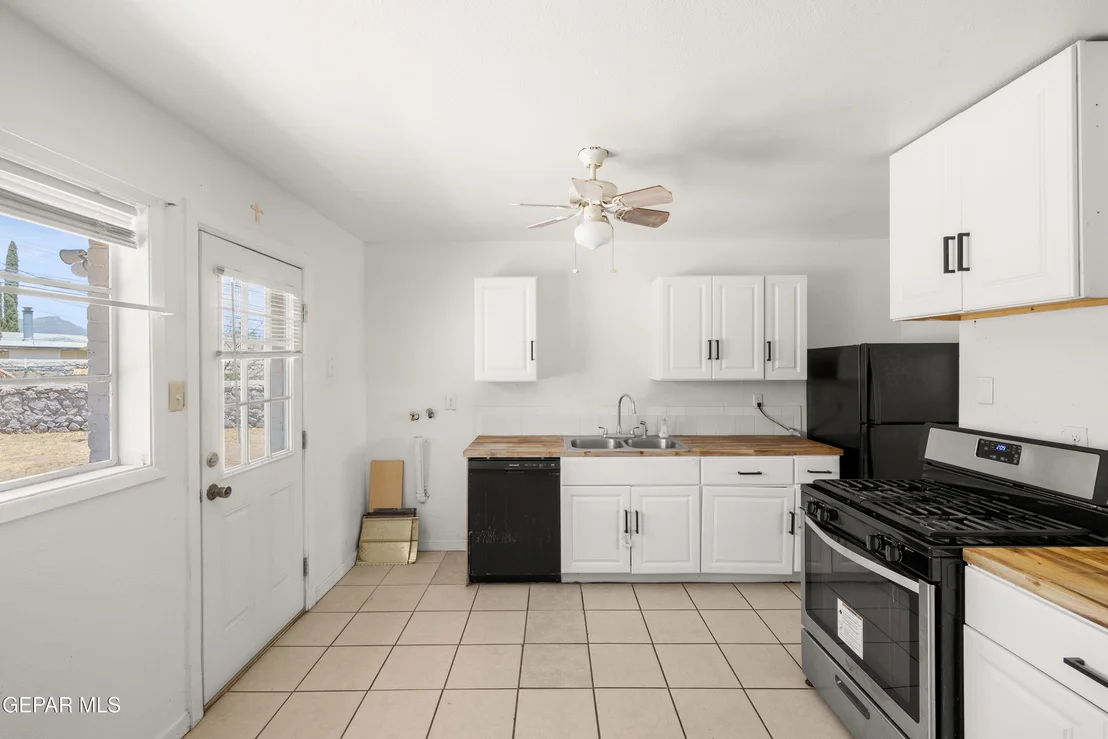 Photo of 8903 STRAND Lane
