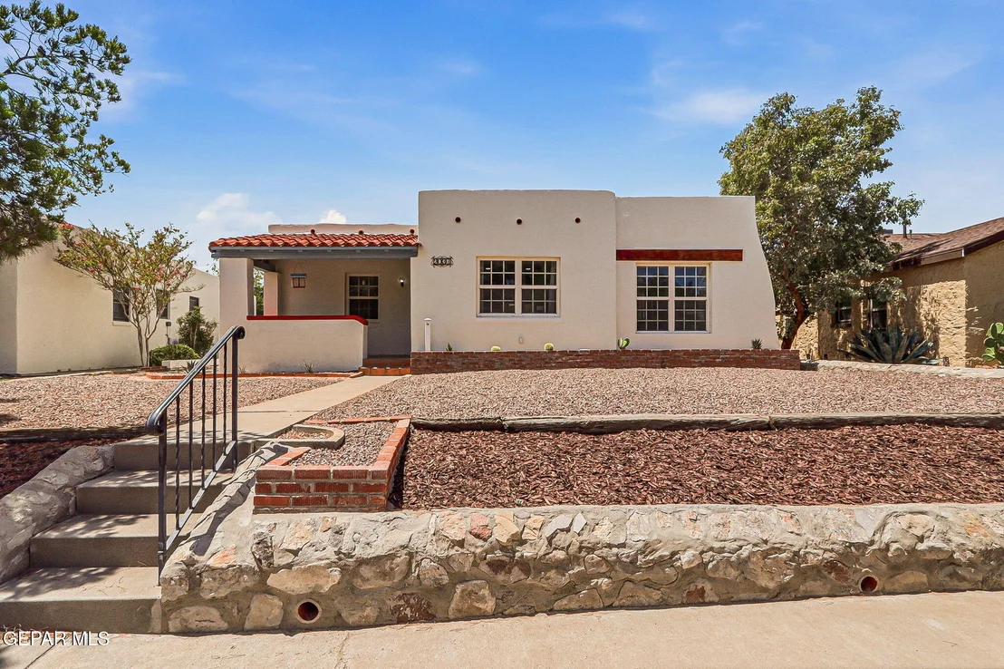 Photo of 2037 CRESCENT Circle