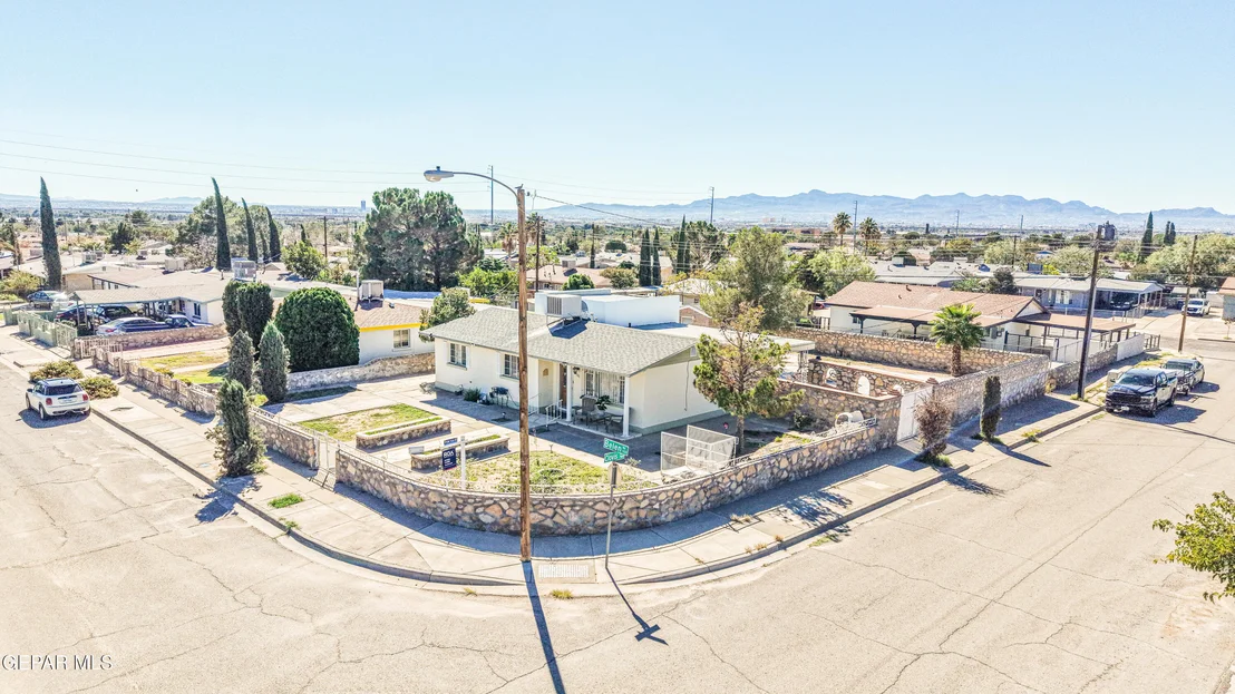 Photo of 1121 Belen Road