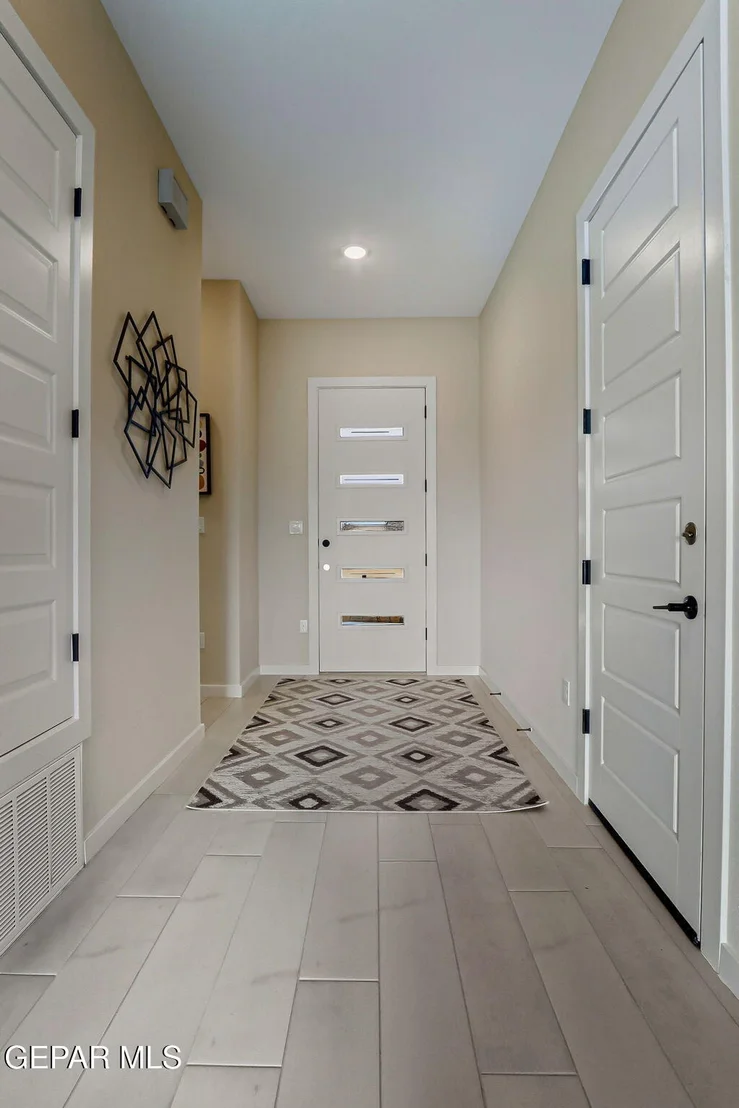 Photo of 980 WILLOW RIVER Drive