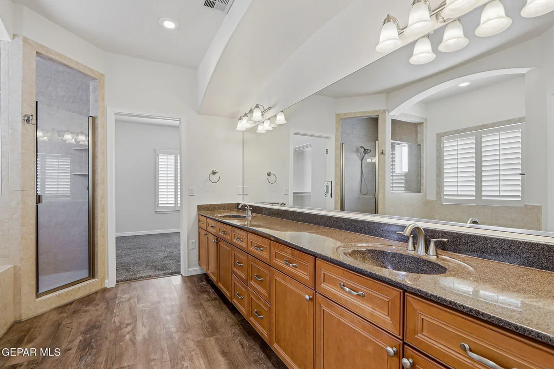 Photo of 6516 WIND RIDGE Drive