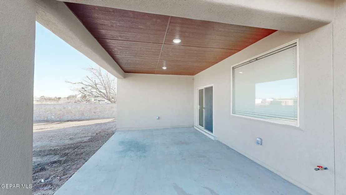 Photo of 325 Apodaca Road