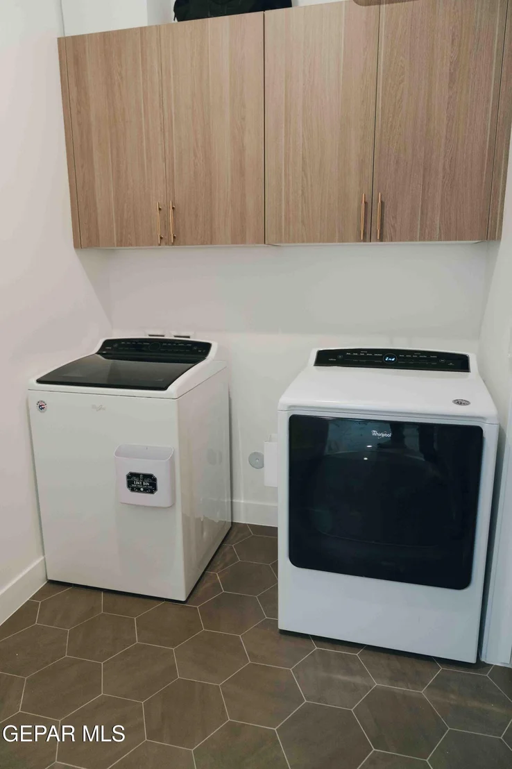 Photo of 653 BIR Circle