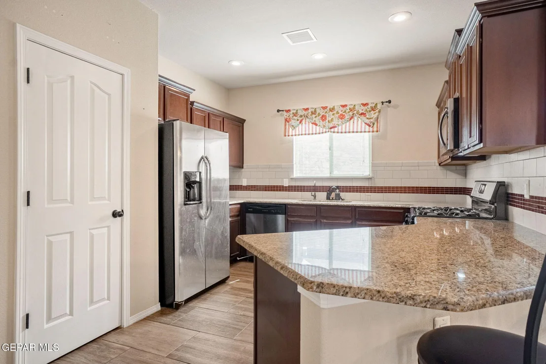 Photo of 7448 GLACIER Drive