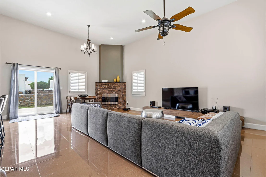 Photo of 5833 SPANISH Place