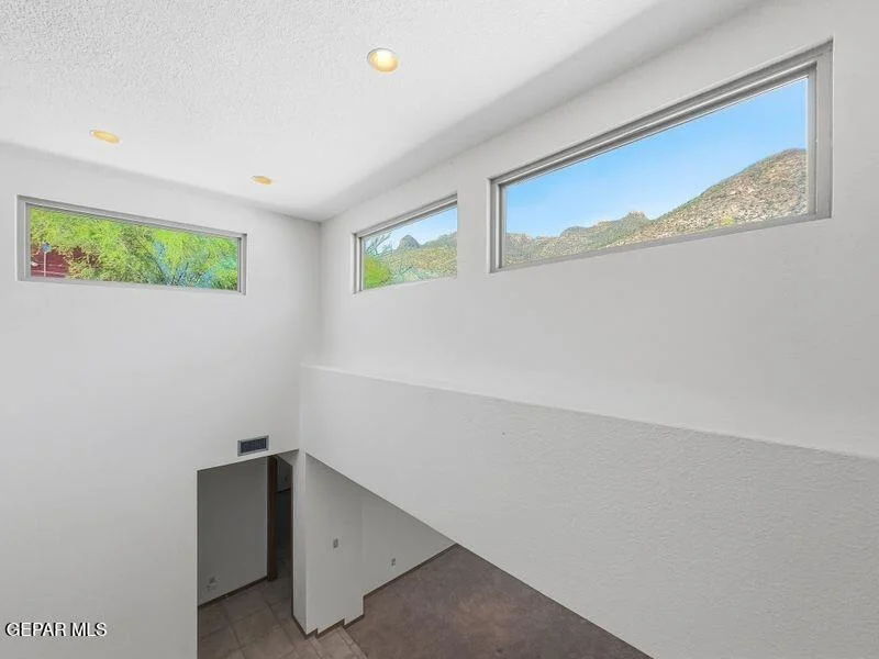 Photo of 1092 THUNDERBIRD Drive