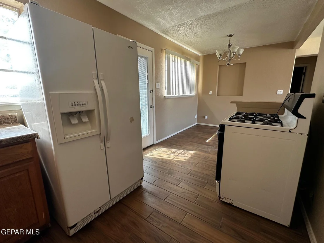 Photo of 8124 BURNHAM Road