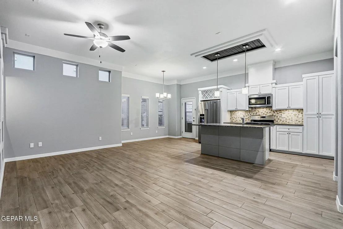 Photo of 932 PENRITH Street