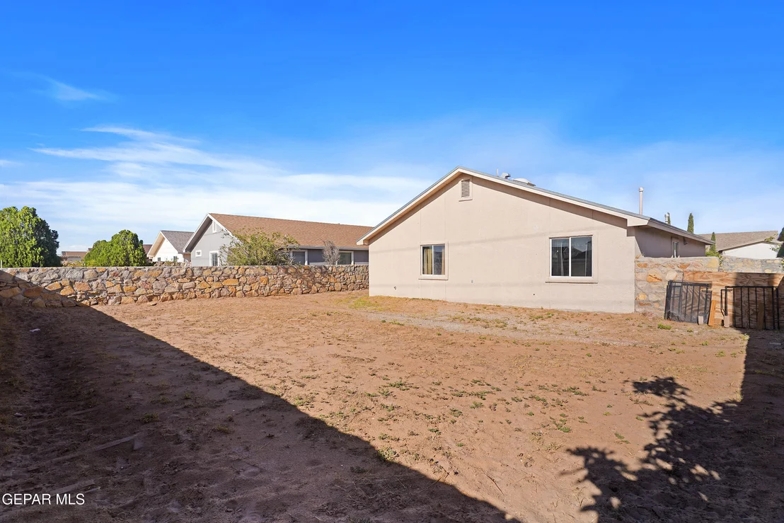 Photo of 693 DESERT SAGE Drive