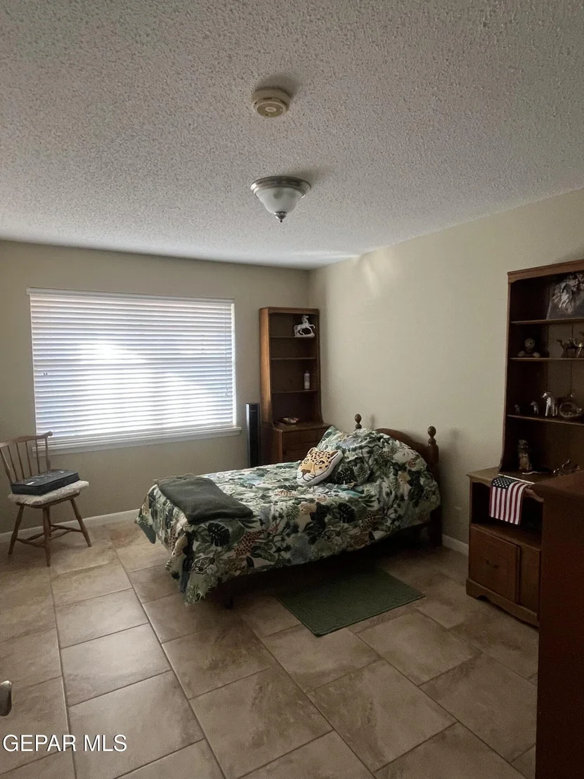 Photo of 2424 KILMARNOCK Drive