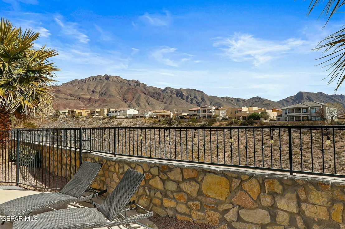 Photo of 1140 CALLE LOMAS Drive