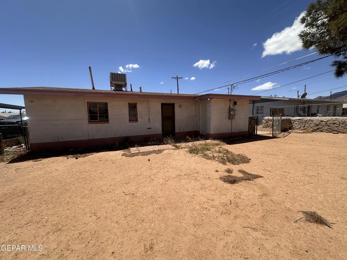 Photo of 5105 DEBEERS Drive