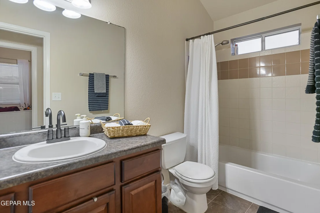 Photo of 6617 PARQUE DEL SOL Drive