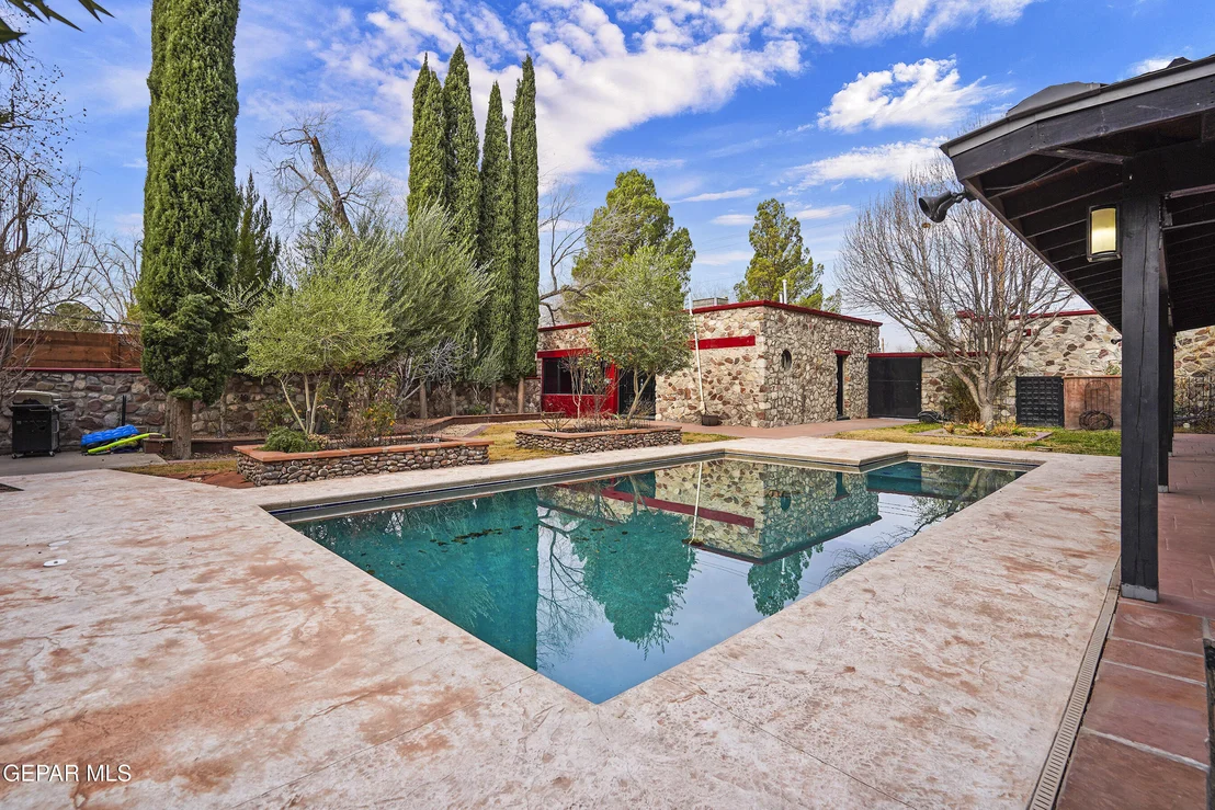 Photo of 200 W Sunset Road