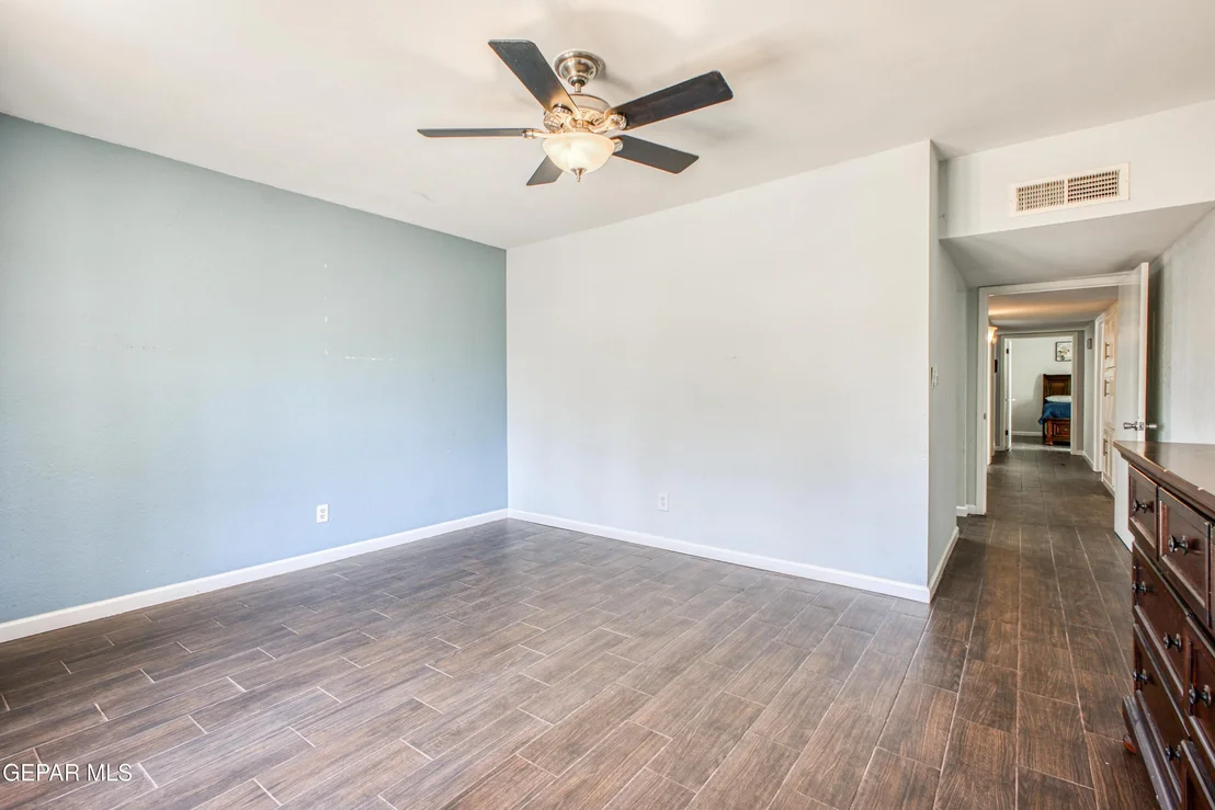 Photo of 5415 ORANTES Place