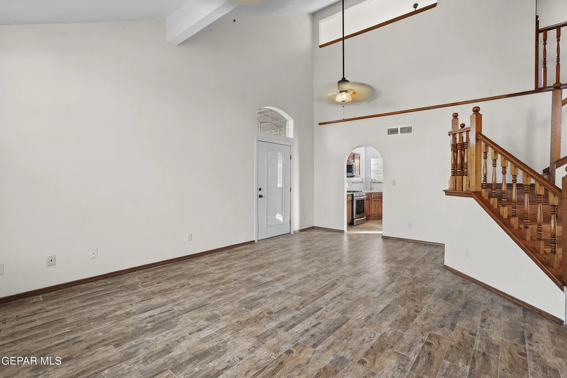Photo of 3085 KINGS CROWN Place
