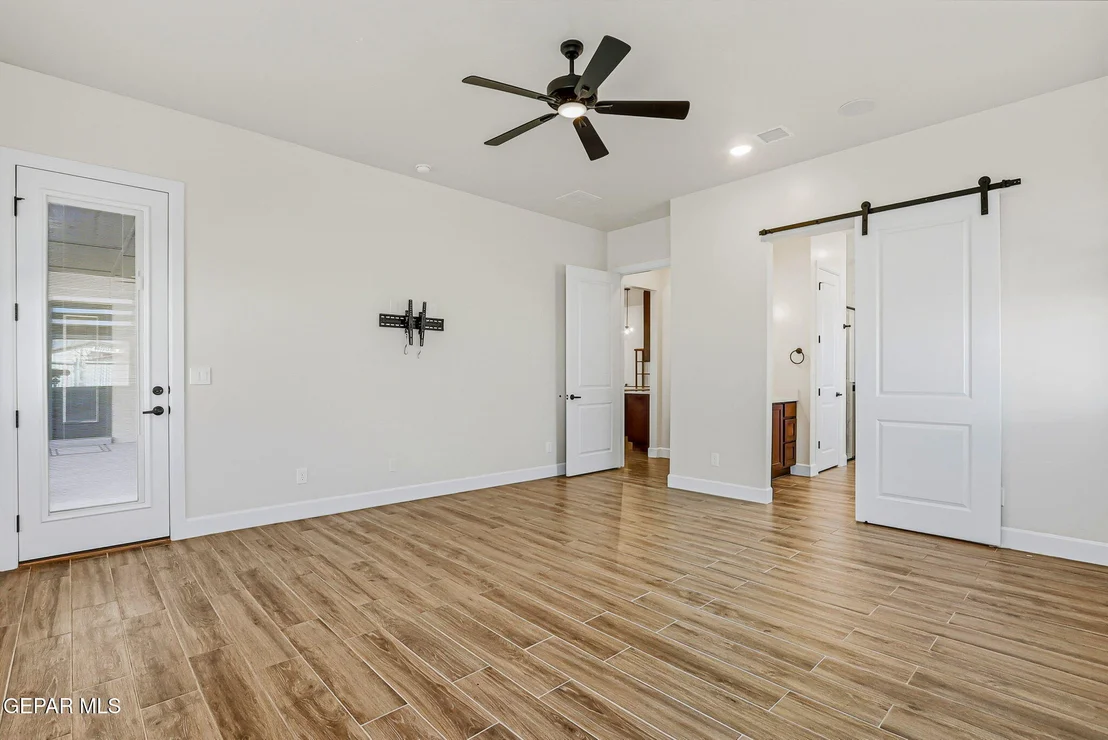Photo of 12329 SUGDEN Road