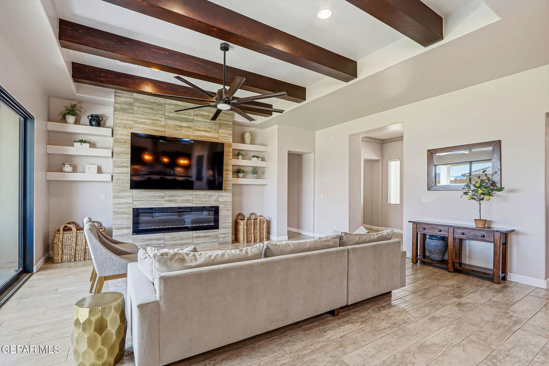 Photo of 5884 Valle Sonar Avenue