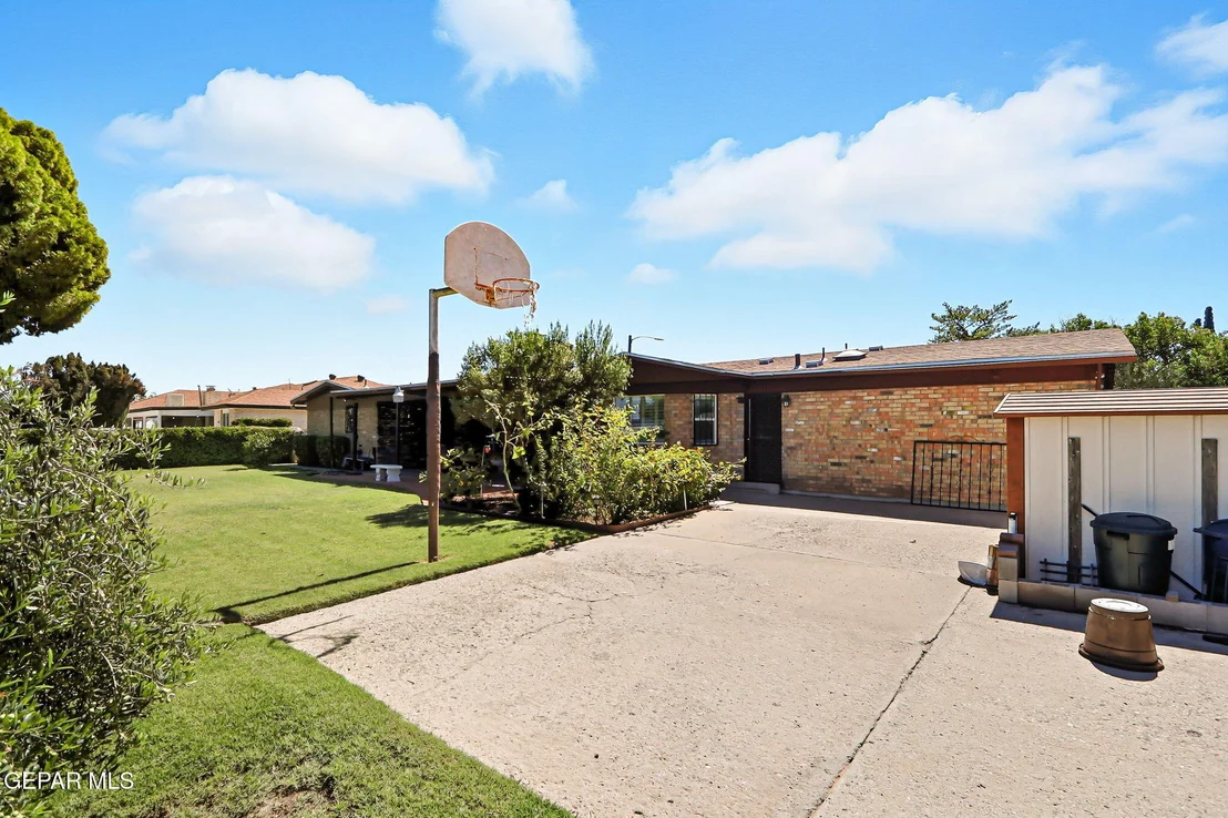Photo of 10233 BYWAY Drive