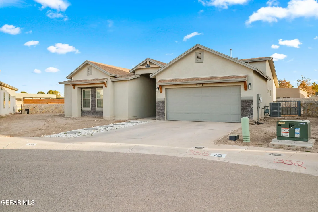 Photo of 356 PLATEAU Drive