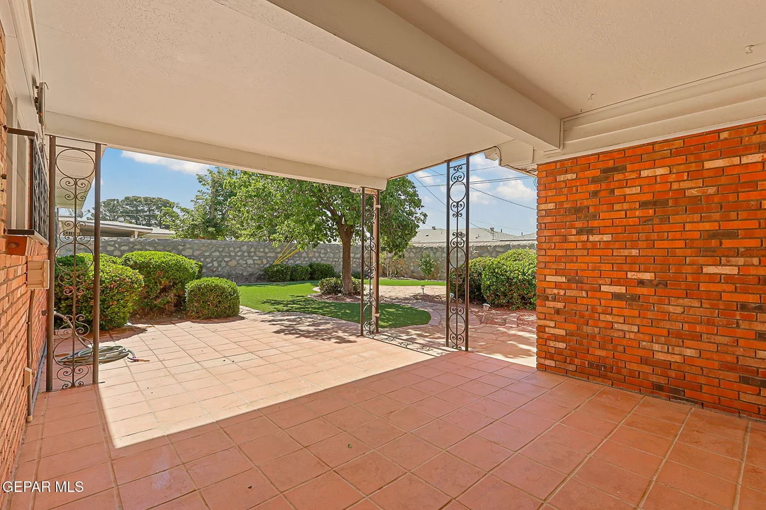 Photo of 9000 MCCABE Drive