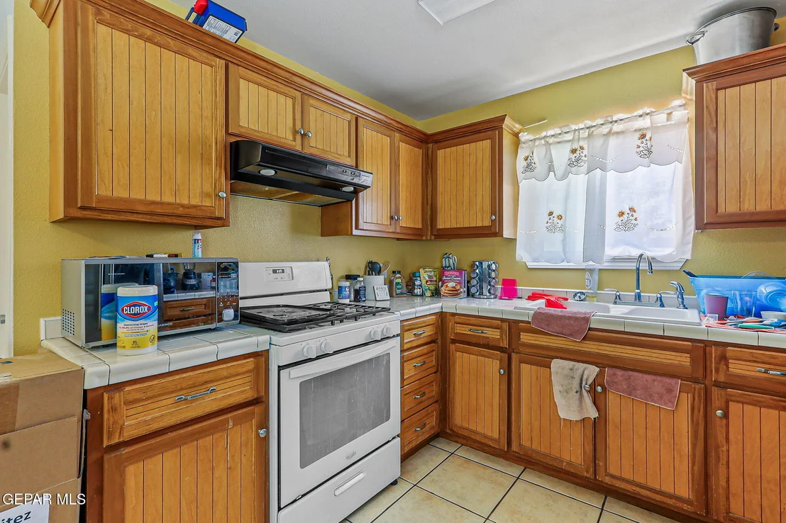 Photo of 4019 VANDERVEER Drive
