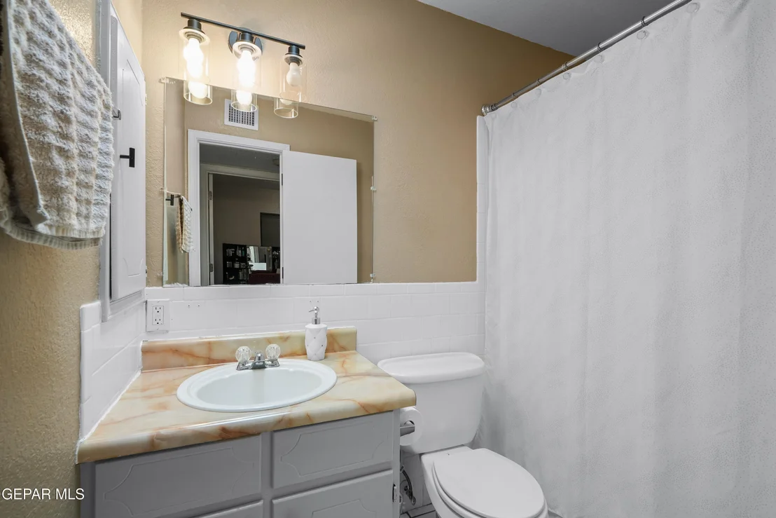 Photo of 5309 PLAINVIEW Drive