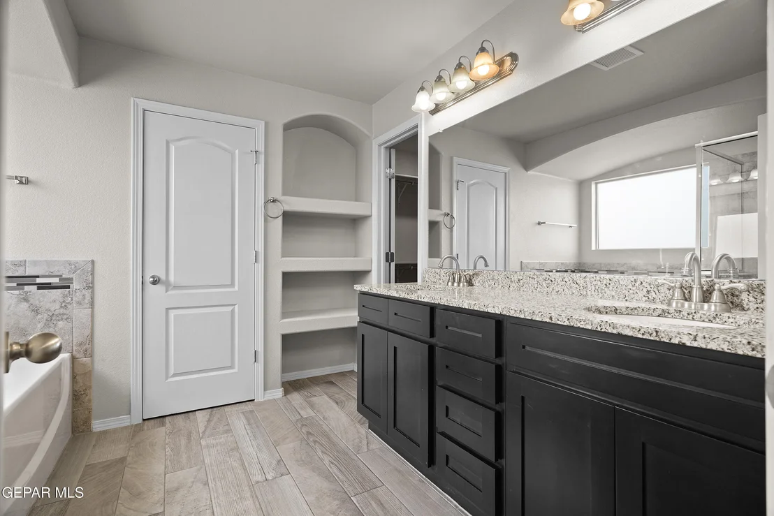 Photo of 7401 EAGLE VISTA Drive