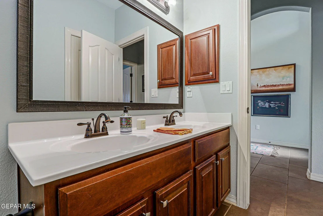 Photo of 7223 LONGSPUR Drive