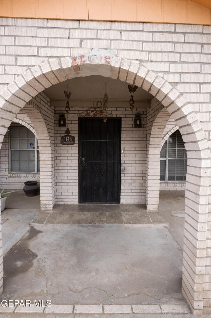 Photo of 8144 BURNHAM Road