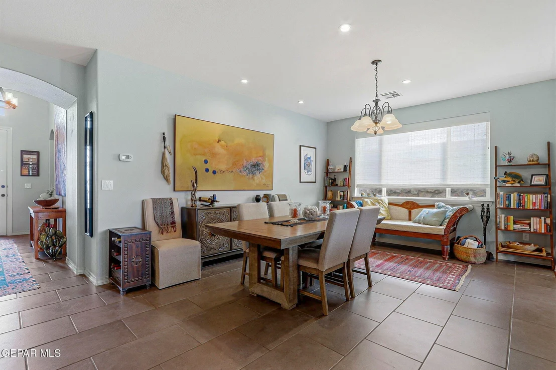 Photo of 7223 LONGSPUR Drive