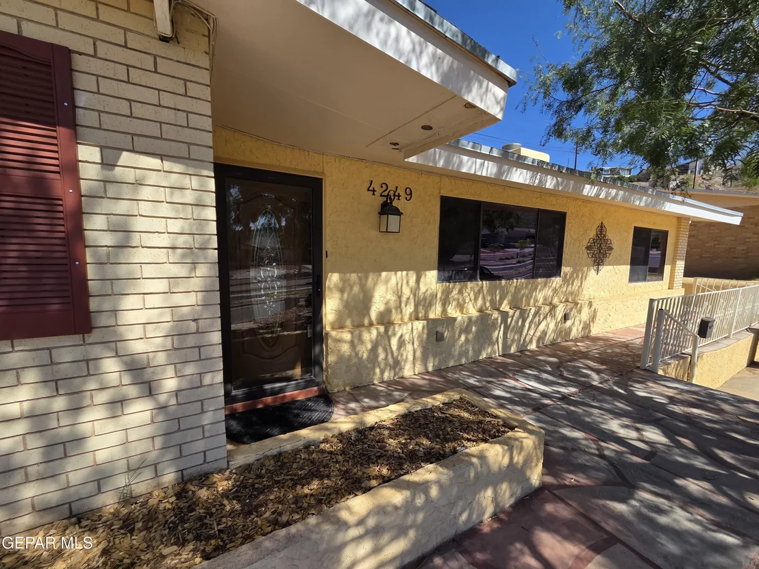Photo of 4249 CANTERBURY Drive