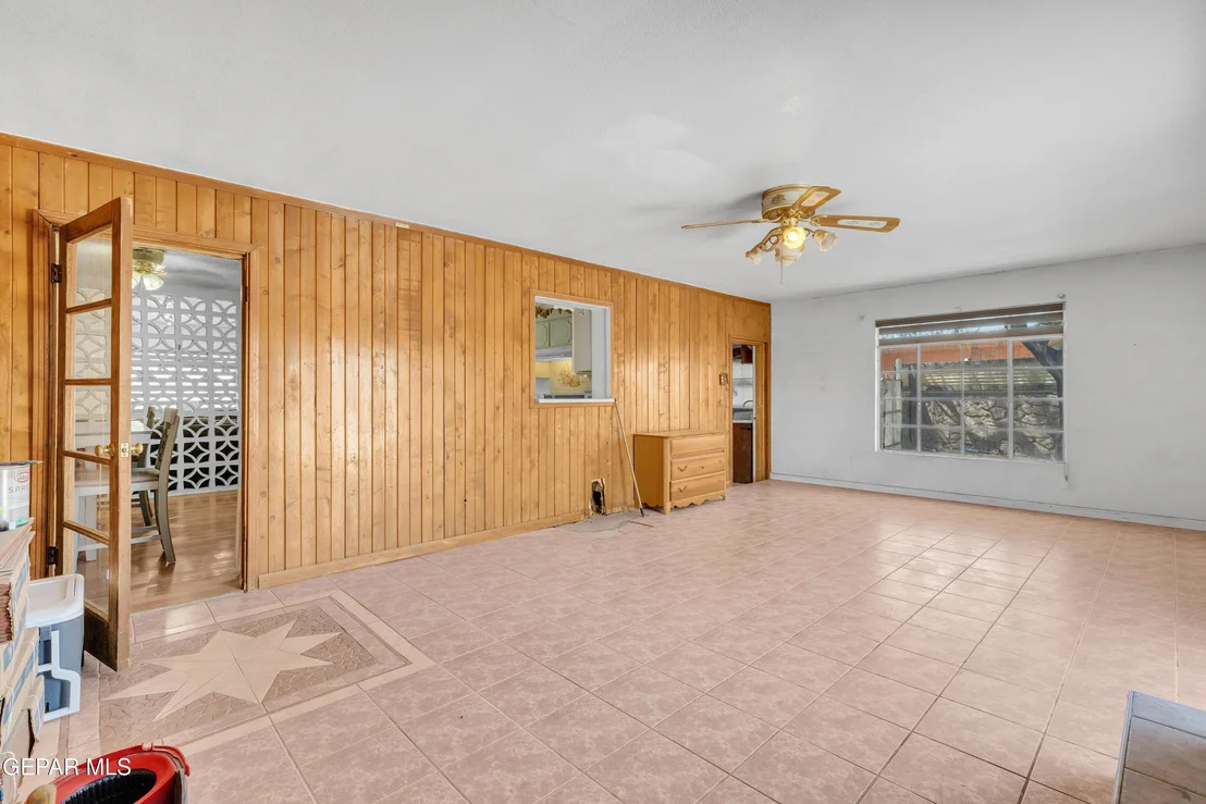 Photo of 5013 Flower Drive
