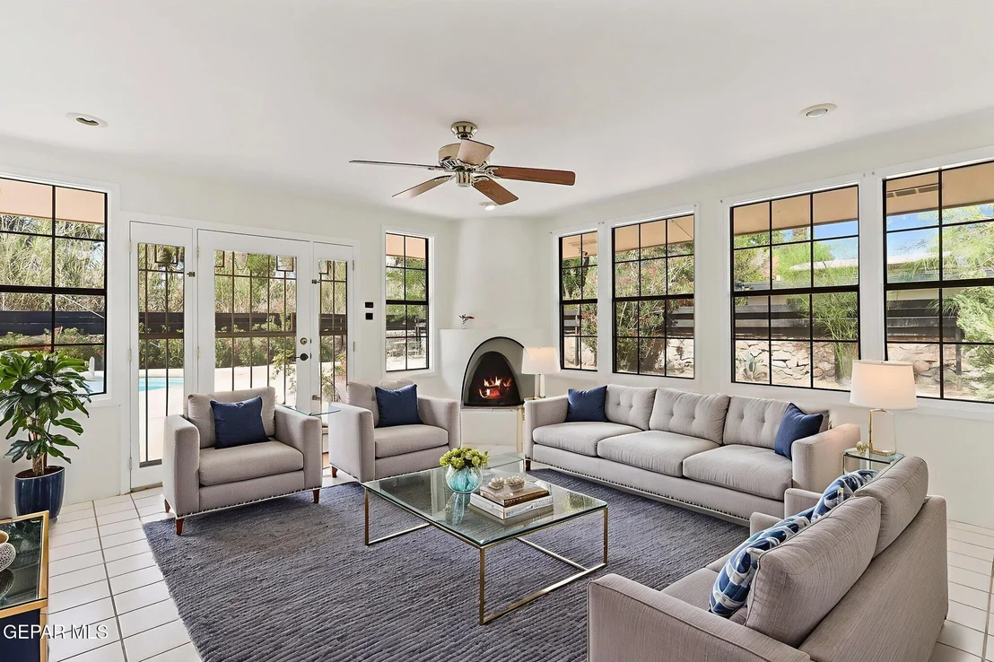 Photo of 745 Rinconada Lane