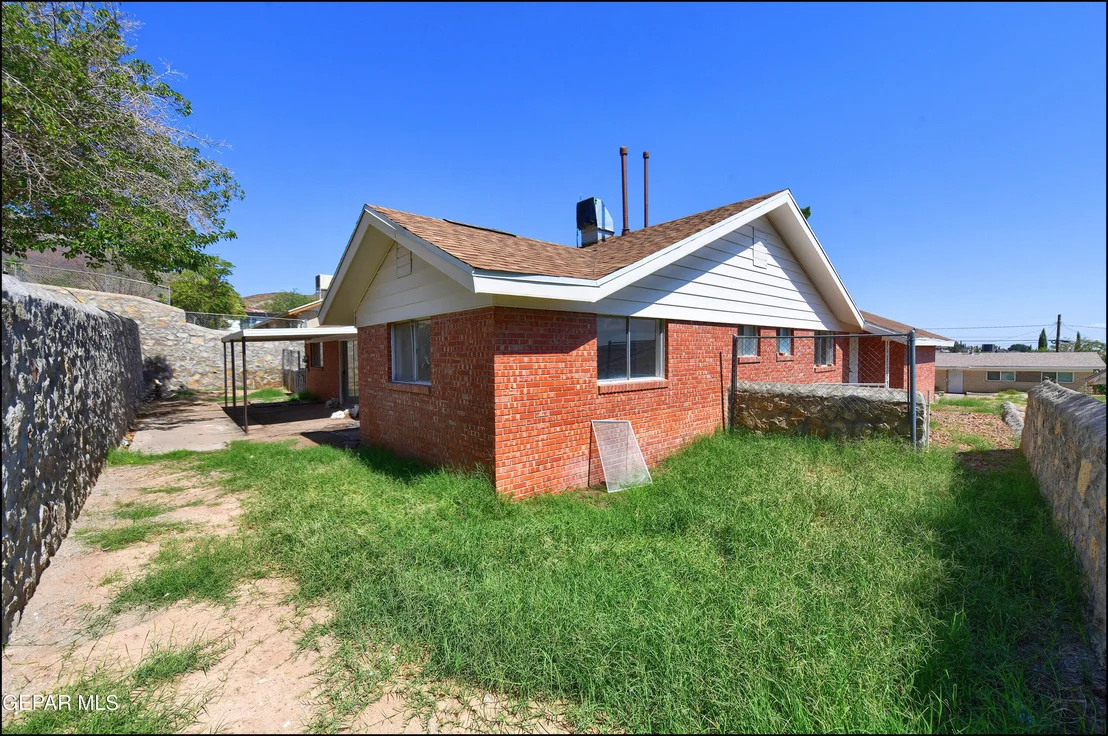 Photo of 3312 DIAMOND Drive