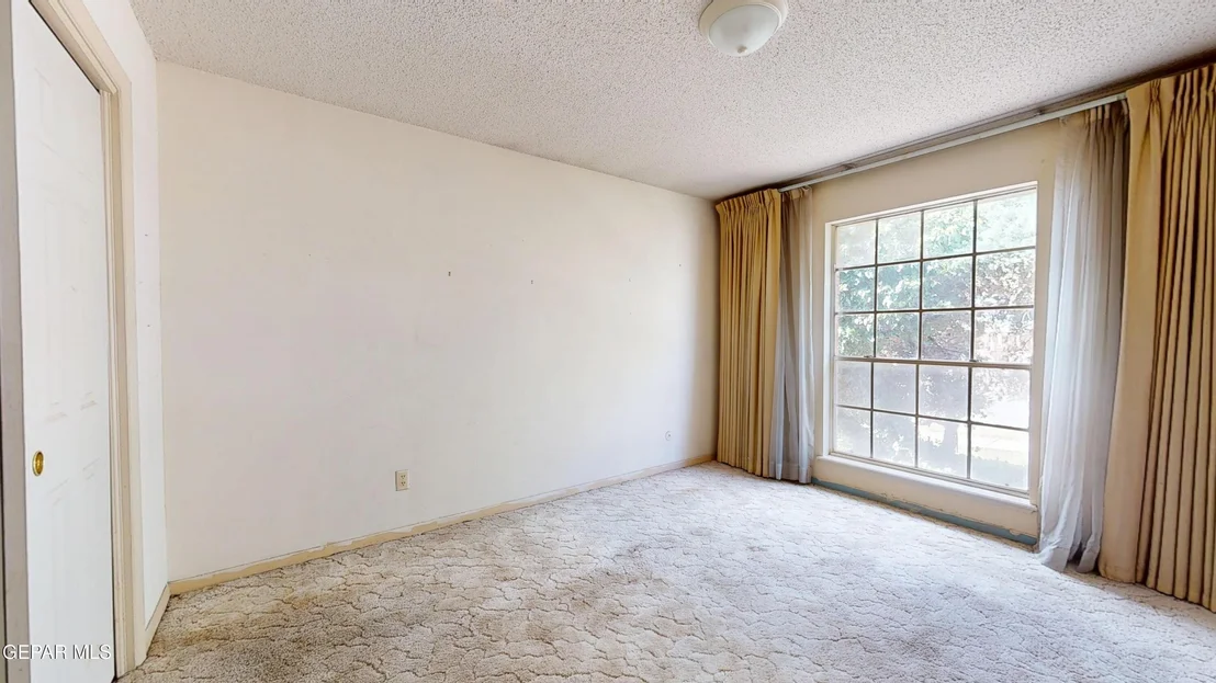 Photo of 720 SOMERSET Drive