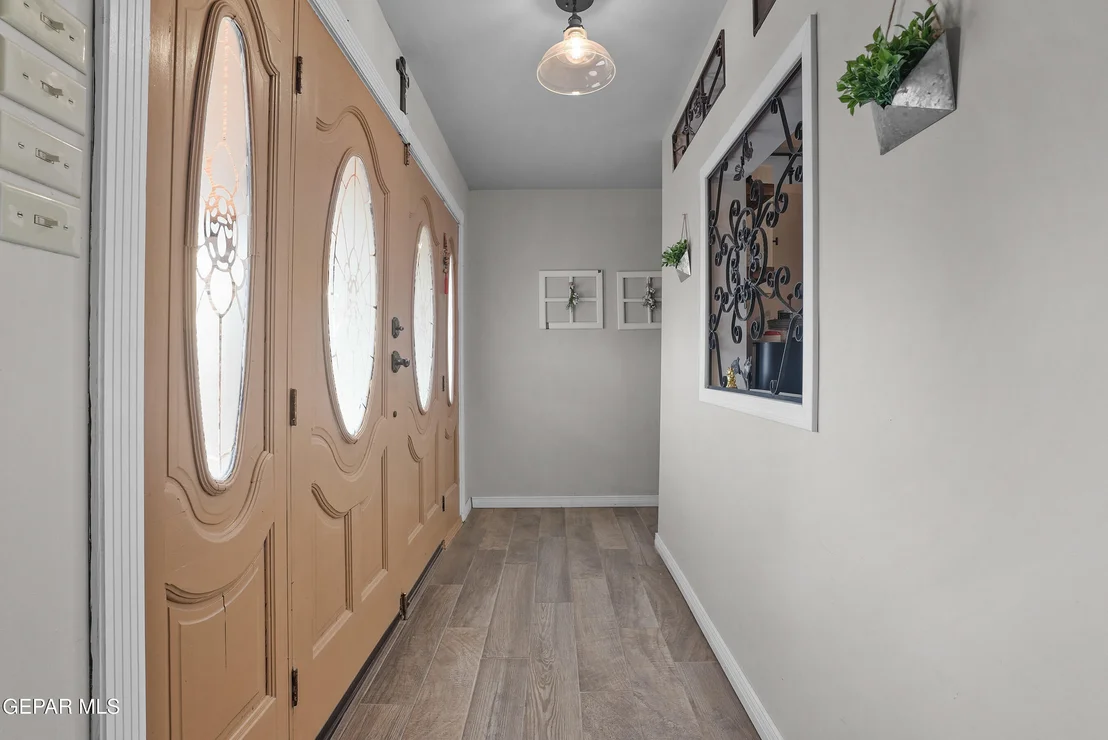 Photo of 731 PLAZER Place