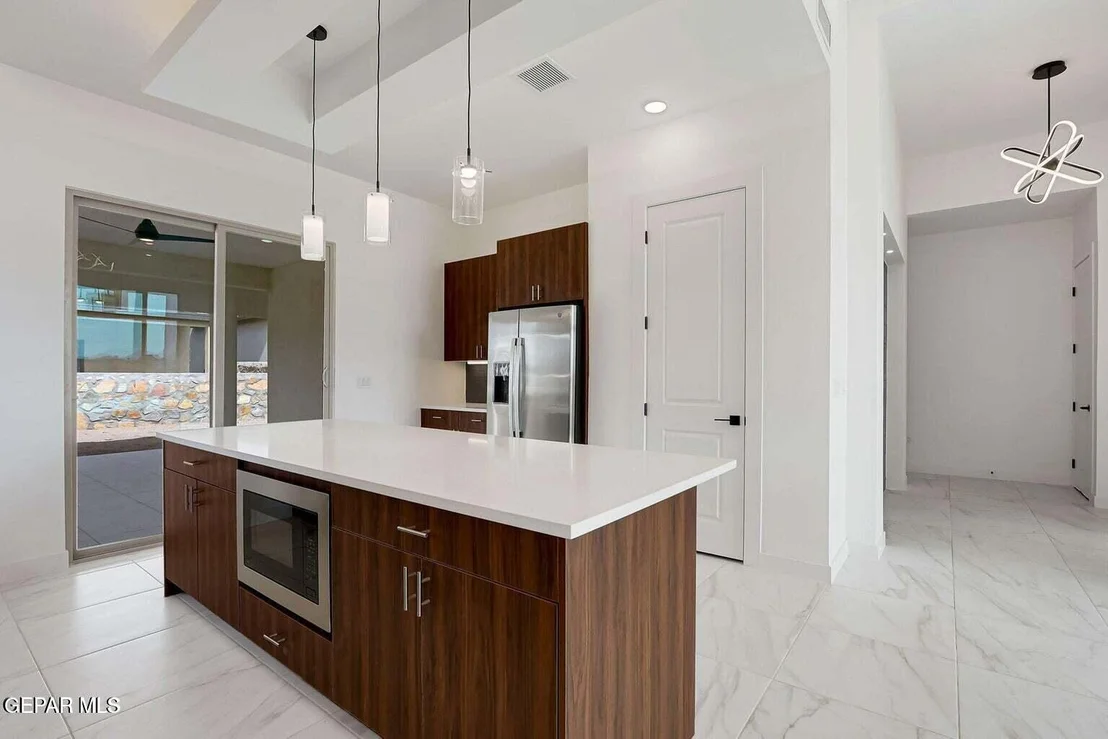 Photo of 933 ADA Lane