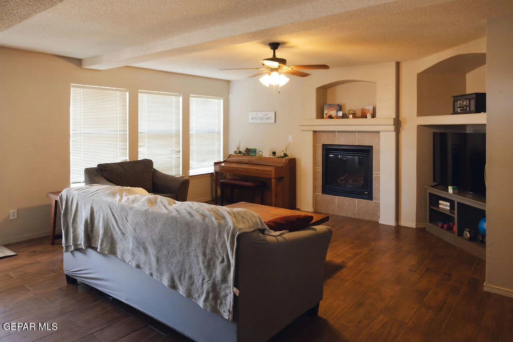 Photo of 695 Teichelkamp Drive
