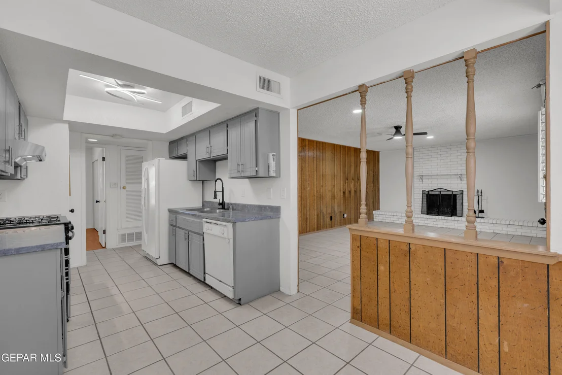 Photo of 5000 MCCORMICK Lane