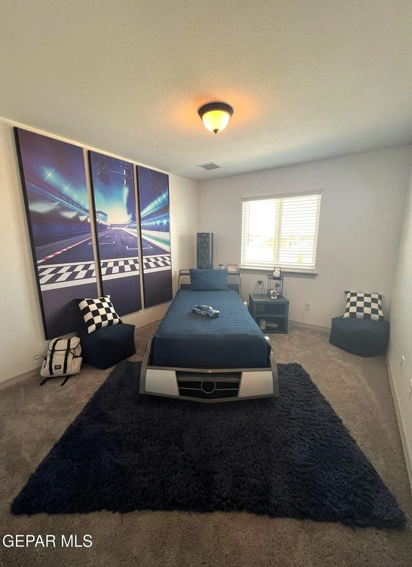 Photo of 564 Oakmont Place