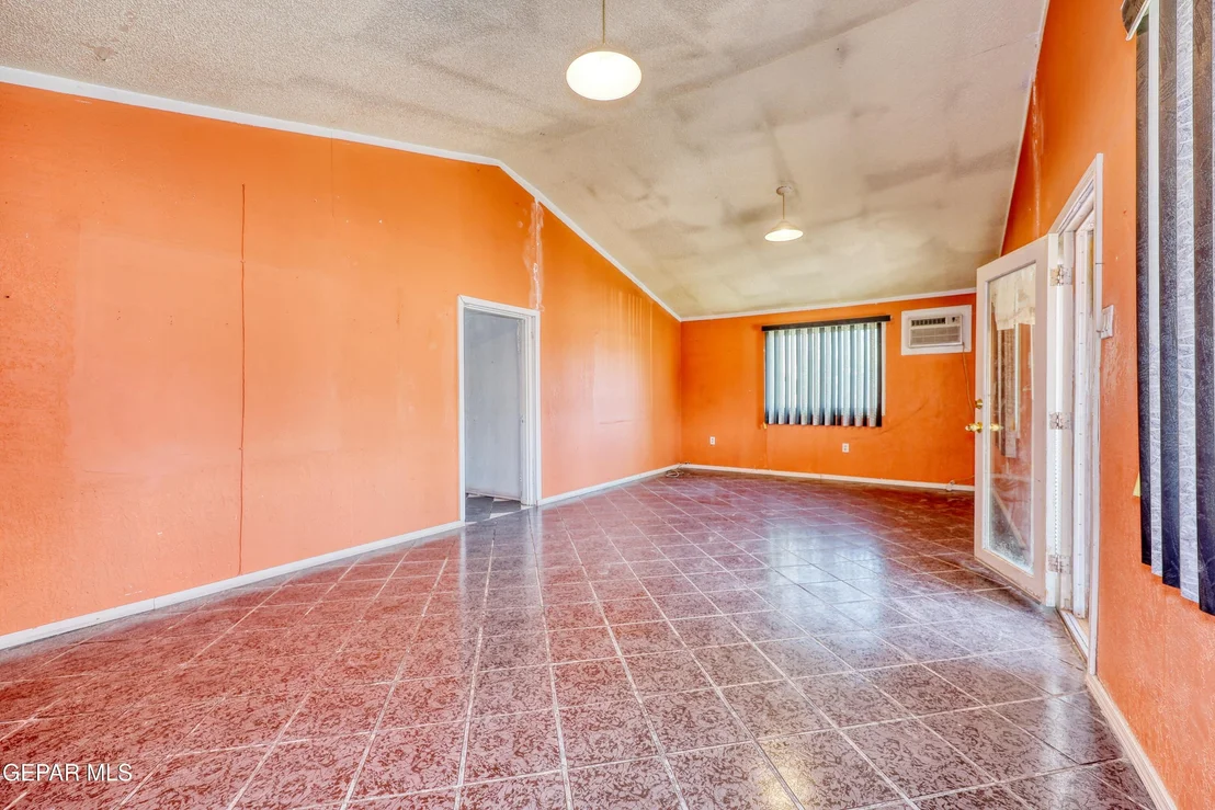 Photo of 7421 MINDORO Place