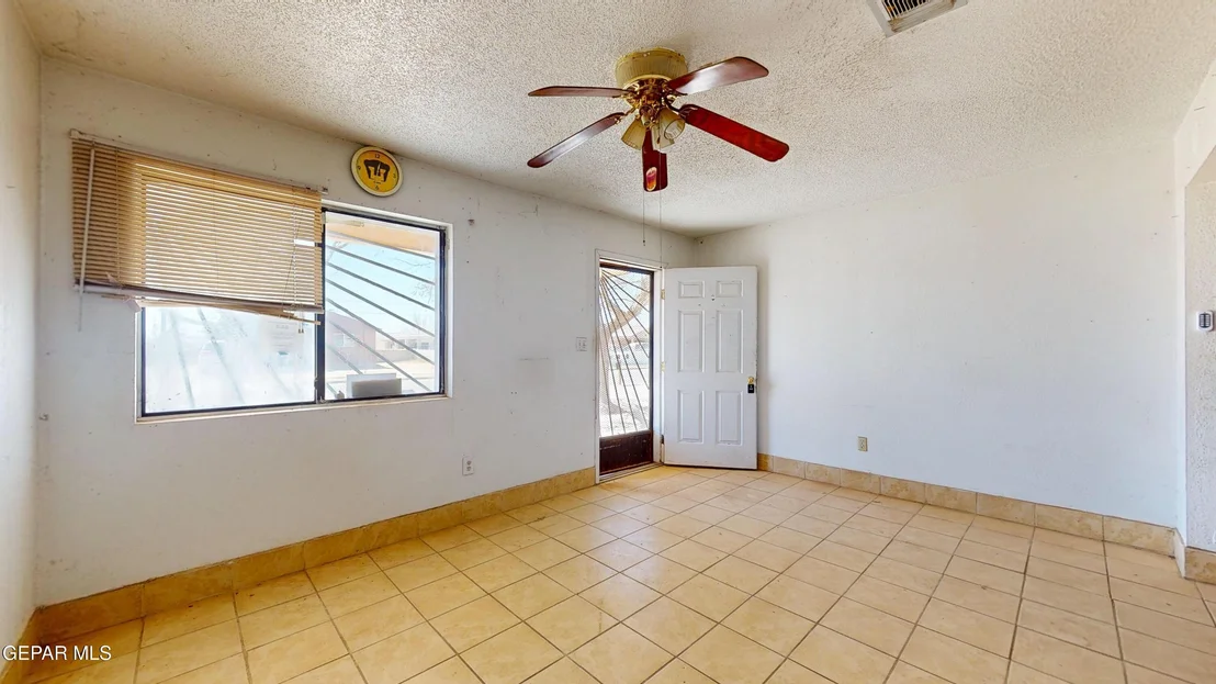 Photo of 810 ELM Street