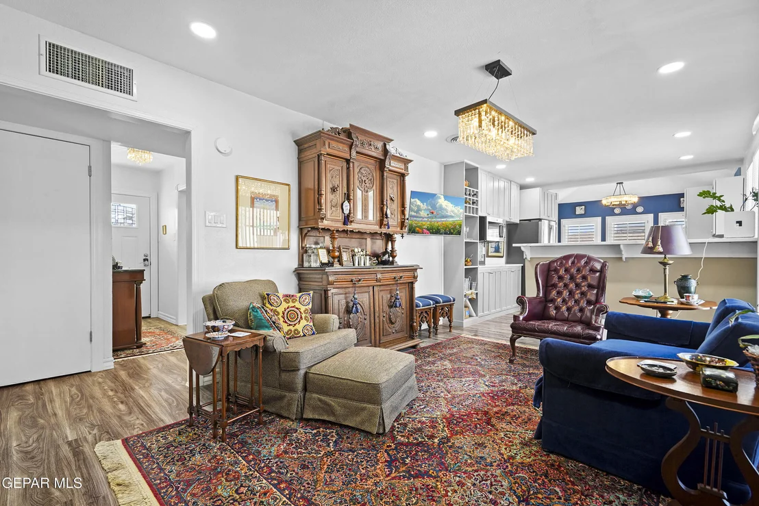 Photo of 1109 WHITAKER Lane