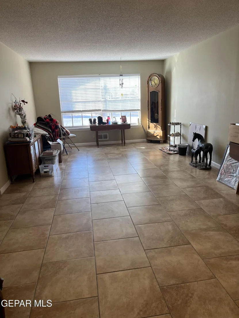 Photo of 2424 KILMARNOCK Drive