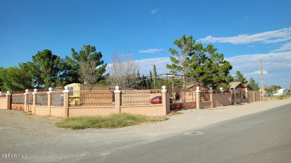 Photo of 854 Yates Place