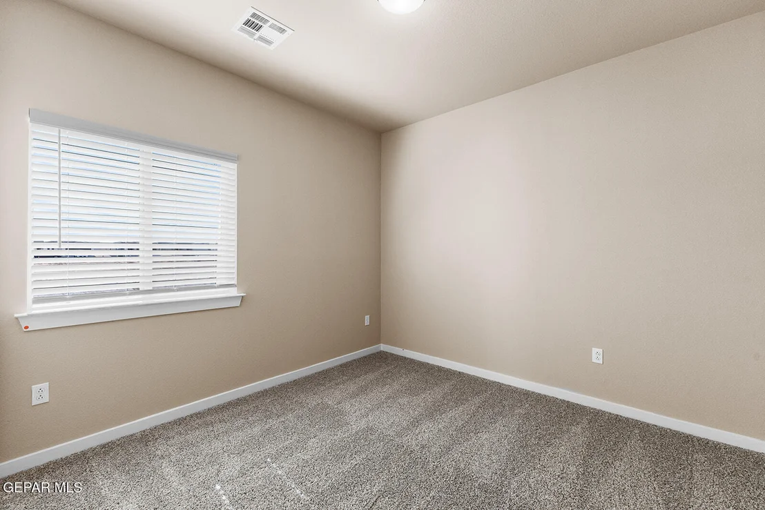 Photo of 929 Nayland Place