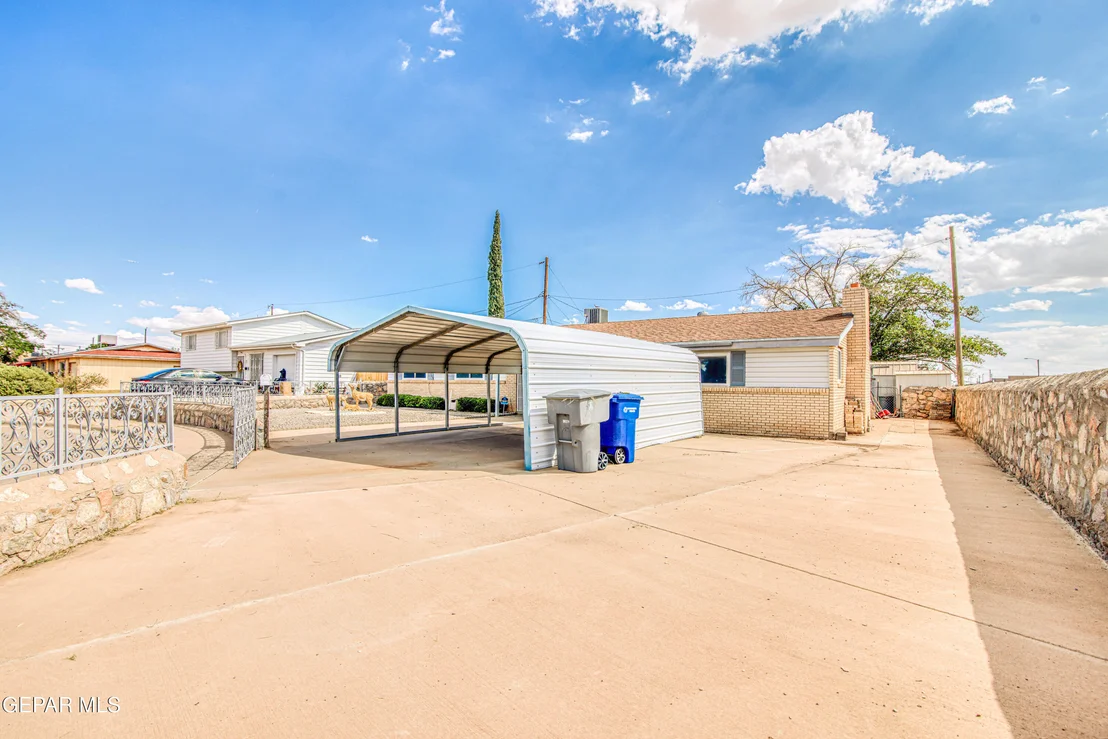 Photo of 5800 NIKE Lane
