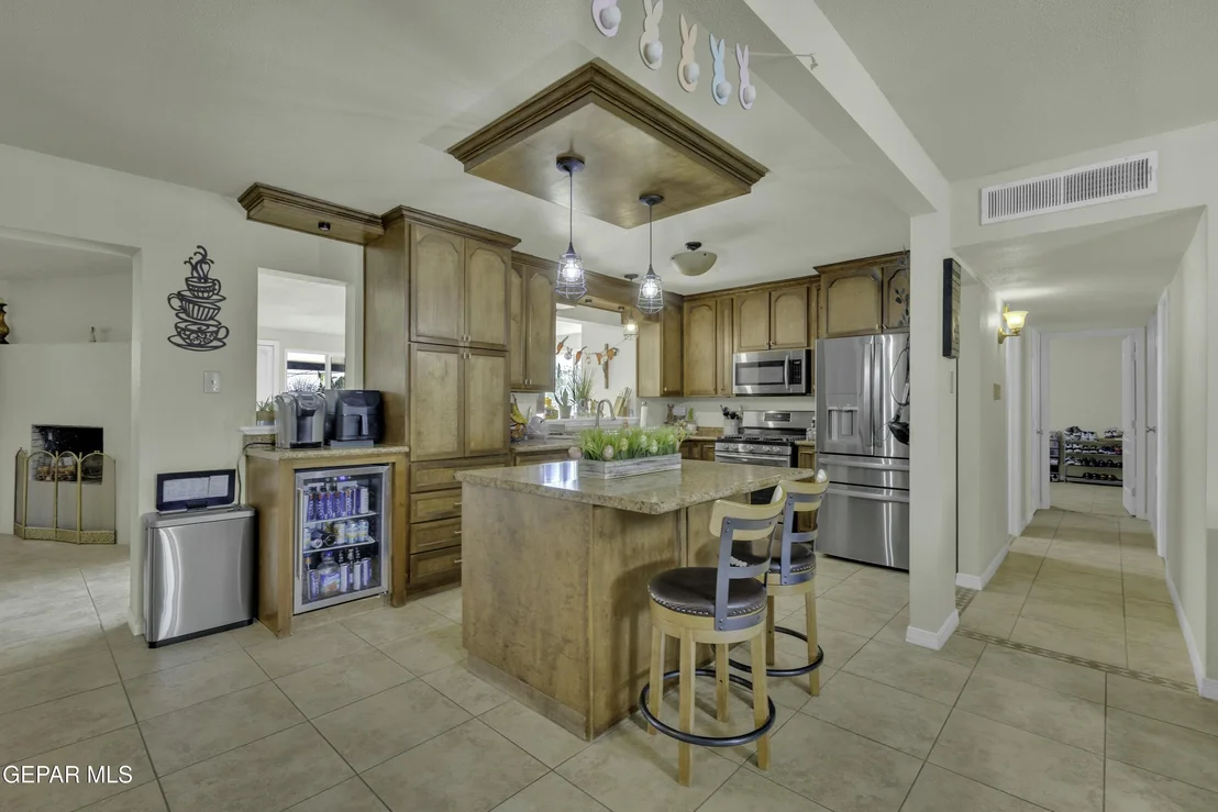 Photo of 9601 Selkirk Drive
